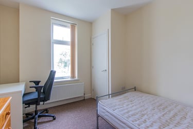 2 bed house, Newport Road, Roath, Cardiff, CF241AH - Image 4